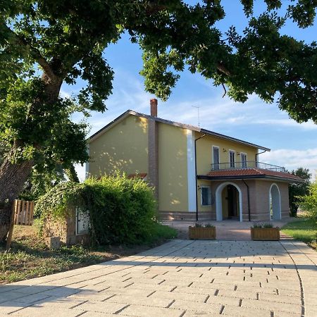 Agriturismo Tenuta Della Madama Venticano Exteriör bild