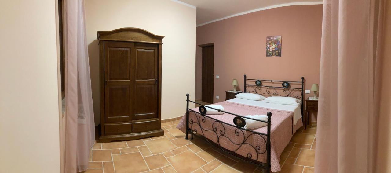 Agriturismo Tenuta Della Madama Venticano Exteriör bild